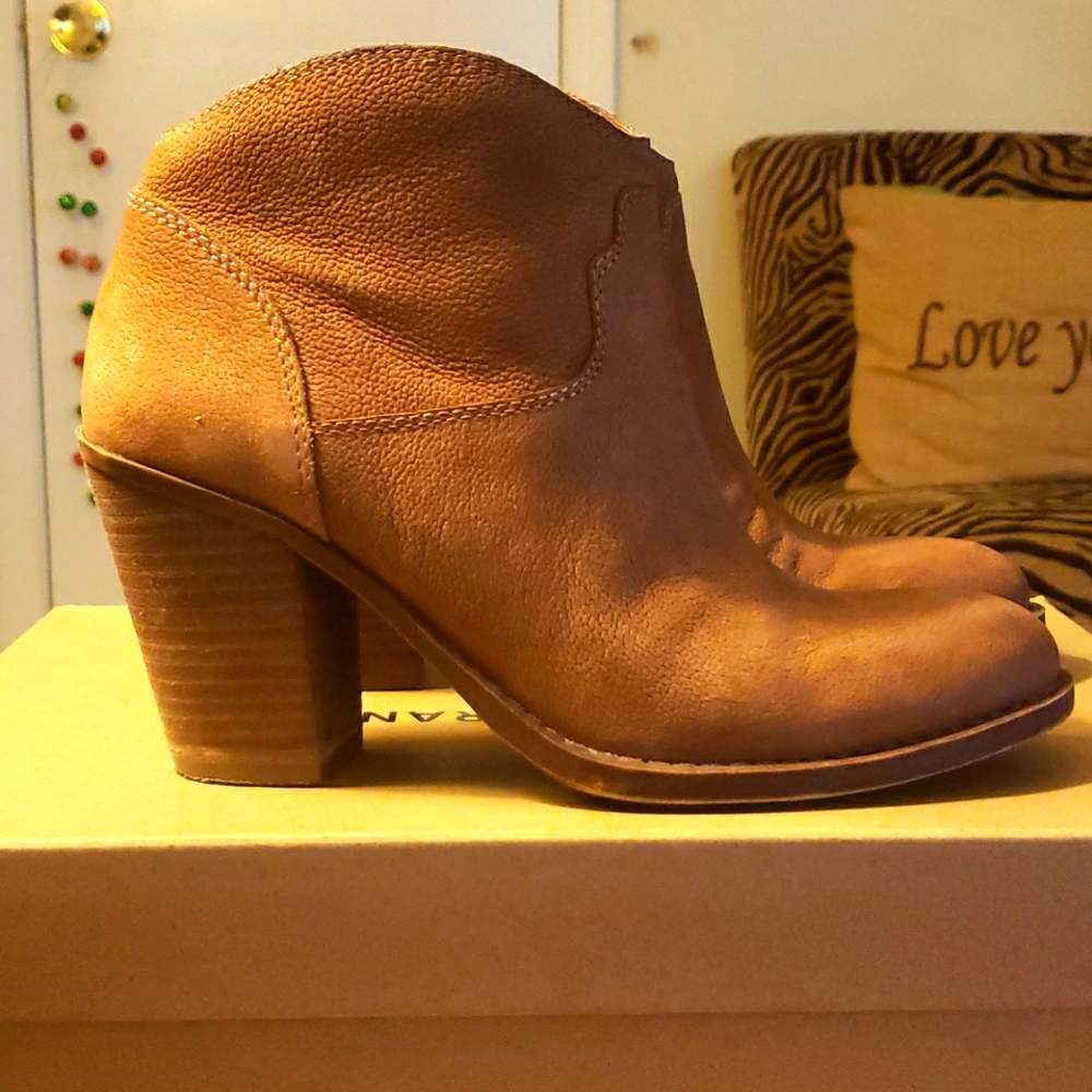 Frye LK-Eller Leather bootie